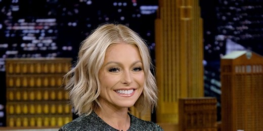At 51, Kelly Ripa's Seriously Toned Abs And Booty Will Make Your Jaw Drop