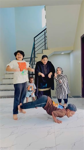 Bony ky dance 💃 ky leya ak subscribe to bnta ha ♥️