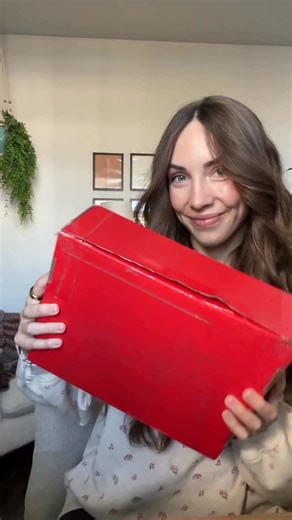 Love receiving my fellow designer friends books!! @coco.crochet.lee just released her latest book “Crochet Your Celebrity Crush” yesterday! Lots of fun different crushes to choose from or mix and match to make your own unique doll!! Congrats on your new book Lee!! 🤗💗🤗 #crochet_pattern #crochetersoftheworld #crochet #crochetgoodness #crochetaddicted #crochetersofinstagram #crochetpattern #crochetdesign #crochetdesigner #yarnaddiction #crochetallthethings #crochetwip #crochetlove #freecrochetpa