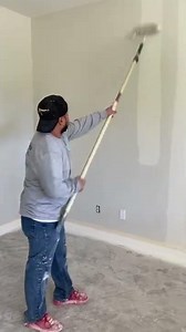 Tips on How to Roll Paint on Interior Walls
