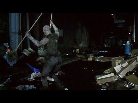 Toxie saves O'Clancy (The Toxic Avenger -1984)