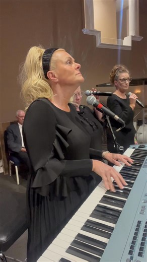Sometimes It Takes A Mountain (Cindy’s sisters funeral) #sharonwalkermusic #fyp #sharonwalker #sometimesittakesamountain | Sharon Walker Music