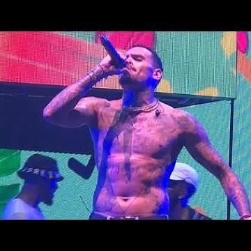 Chris Brown Performing "Freaky Friday" Live (HBOAFM Tour) in ST. Louis