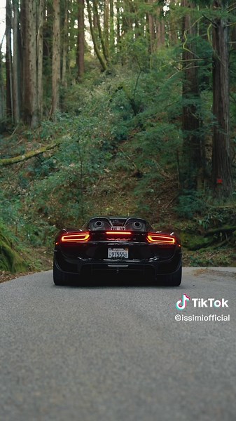 2015 Porsche 918 Spyder: A Hybrid Hypercar Review