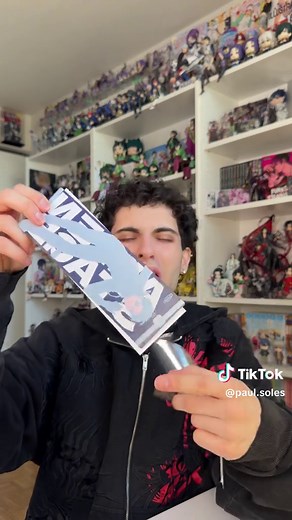 Discover Alien Stage Merchandise Haul