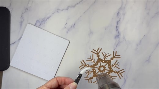 Have you ever made your own home decor? It is so much fun, and makes a FANTASTIC gift!! A perfect, inexpensive gift from your heart during the holiday season. 🎄 This beautiful frame from the Dollar Tree was instantly upgraded with a beautiful snowflake from the Snowy Delights dies by Stampin’ Up!, and I die cut it out of Pecan Pie cardstock to make it look like gingerbread 😍 Check out all of the details on my blog post here: https://madetocreatewithlisa.com/gingerbread-snowflake-home-decor-fra