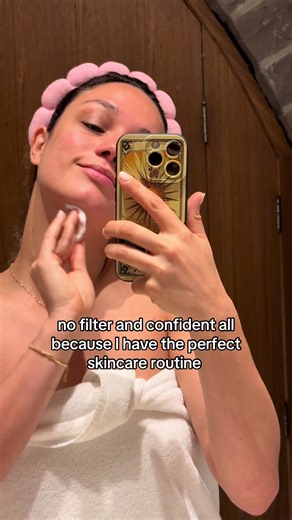 Imagine feeling so confident you never need to use filters and foundation 💗✨ thanks to this app I finally have the skincare routine that works for my skin type ps: I’m 37 😅 @CareSkin - AI Product Scanner #beautyhack #skincare #skinroutine #beauty #naturalbeauty