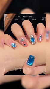 💅🏻เล็บลูกแก้วสีน้ำเงิน 💙ไอเดียเล็บคริสตัลวิบวับ สวยสับแบบ ตัวแม่ติดแกลม🦋💎 #เล็บสีน้ำเงิน #เล็บสวย #เล็บ #ร้านทำเล็บ #แบบเล็บ #สอนทำเล็บ #เพ้นท์เล็บ #เล็บลูกแก้ว #ไอเดียเล็บ #เล็บเจล #สีทาเล็บ #เล็บสวย #กลิตเตอร์ #nailgel #nailart #nails #naildesign | Two Three Nine