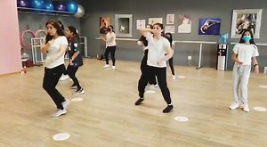 60K views · 932 reactions | Jozi and Durban based Bollywood fans Kavita Heeralal and crew at 'Flaunt Your Moves' dance to Lotus fm's current number one Bollywood song #raatanlambiyan from #shershaah Tune in to the Bollywood Billboard with Chart Master Varshan this Saturday to find out if this song has a fifth 'iconic' week at the top of our chart! | Lotus FM | Facebook