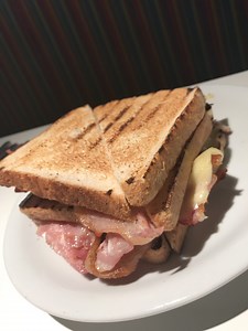 5 reasons why you should upgrade to Butlin's​ Premium Dining