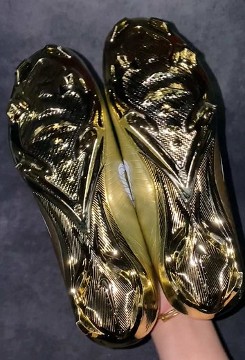 Nike Mercurial Vapor CR7 FG Gold White Soccer Cleats