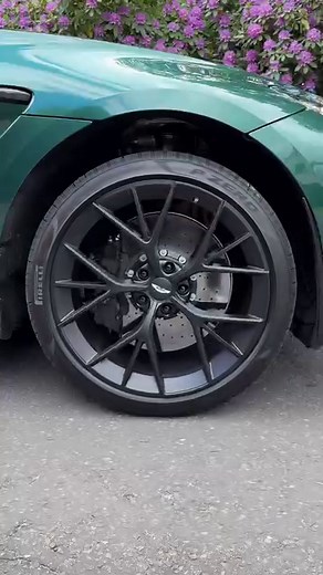 New Aston Martin DBX! •••••••••••••••••••• The updated @astonmartin DBX finally coming with a full change in the Interior 👀 How do you like the new Interior and the spec in general? | Mr. Automotive