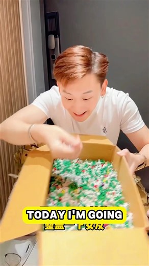 I pranked my girlfriend who’s scared of poppers with five thousand of them!🤣