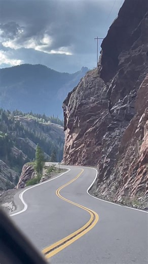 Red Mountain Pass- also known as the Million Dollar Highway! Been on this road so many times and it always makes me nervous! ##westerncolorado##sanjuanmountains##coloradoadventures##redmountainpass##milliondollarhighway##goingdowntheroadfeelingbad##gratefuldead