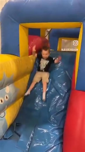 Jurassic Quest is ROARING into Savannah, GA from May 16th - 18th!🦖 DON’T MISS: * LIFE-SIZE, SKY-SCRAPING DINOSAURS * ONE-OF-A-KIND WALKING DINOSAUR RIDES * LIFE-SIZE T.REX SKULL * INCREDIBLE FOSSILS, including REAL T.rex teeth and Triceratops horn Come join us from May 16th - 18th at the Savannah Convention Center in Savannah, GA! CLICK THE LINK BELOW TO FIND TICKET PRICES AND PURCHASE TICKETS ONLINE: https://jurassicquest.shop/savannah-ga Purchasing tickets online before the event guarantees e