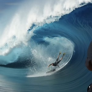Which one of these wins the battle of the beatdowns? Shane Ackerman at Teahupoo or Lewy Finnegan at The Right? Images: Nic Von Rupp and @@strickossss | We Bodyboard
