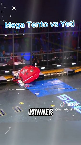 Mega Tento vs Yeti: Epic Battle Robots Face Off
