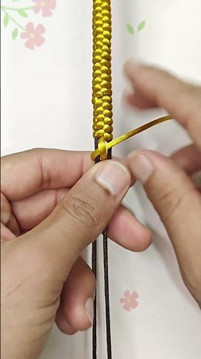 How to Tie Fancy Half Hitch Knot |Quick Macrame Tutorial #shortstutorial #diybracelet #knot #macrame