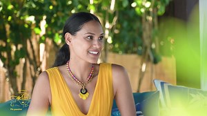 🎬 J-8 avant le début de votre nouvelle émission Vahine ‘Ōea 🌺, l’émission qui met en valeur nos vahine 🇵🇫 , présentée par notre magnifique Hinarere TAPUTU. Chaque samedi à partir du 19 août à 19h25, notre ancienne Miss Tahiti reçoit les femmes de Polynésie et qui font la Polynésie pour leur proposer un relooking façon ‘Ōea 💄 💅🏻 👠. Restez branchés sur Polynésie la 1ère ☀️ pour découvrir des bonus inédits vous révélant tous les petits secrets de ces vahine pas comme les autres, mais tellem