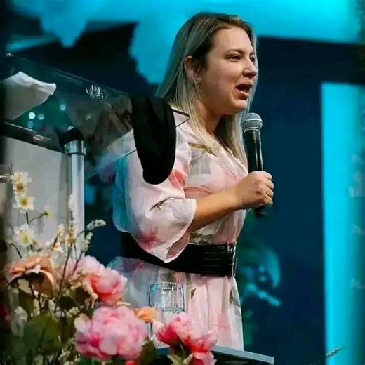 Pastora Linsey de font prayer ministry