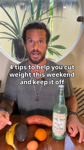 Stephen aka Esteban | Men’s Holistic Coach on Instagram: "Want to drop weight by the end of the weekend… and keep it off if you stay consistent? 👀🔥 Here’s a simple framework backed by physiology ⬇️ 1️⃣ Drink a gallon of water daily 💦 Proper hydration supports metabolism, circulation, and detox pathways. Even mild dehydration increases fatigue and can elevate hunger hormones. Translation → clearer signals, fewer unnecessary snacks. 2️⃣ Intermittent fast 16:8 ⏳ 16 hours off food, 8-hour eating 