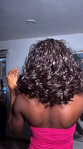 Quick maintenance tips you need to know! 1. Protect the curls at night • Use a silk or satin bonnet big enough to hold the curls without crushing them. • Alternatively, pineapple the curls at the top of your head and wrap a satin scarf around the roots. 2. Keep your scalp clean and moisturized • Clean your scalp every 1–2 weeks using: • A spray bottle with diluted shampoo • Or a no-rinse scalp cleanser • Moisturize your scalp with a light oil: jojoba, tea tree, peppermint, or any braid spray. 3.