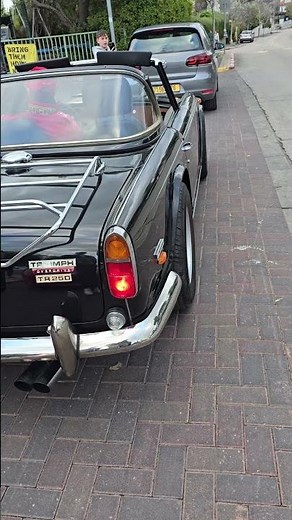 Classy Classic triumph TR250