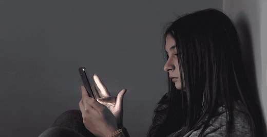 Deal with online grooming