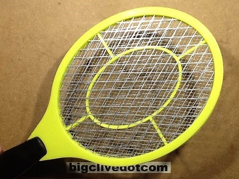 Inside a bug zapper racket / racquet , with schematic.