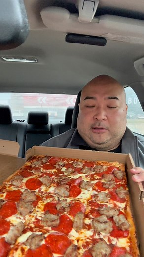 Rocky Rococo - Brooklyn Park, MN #pizza #foodreview | Tony Cu