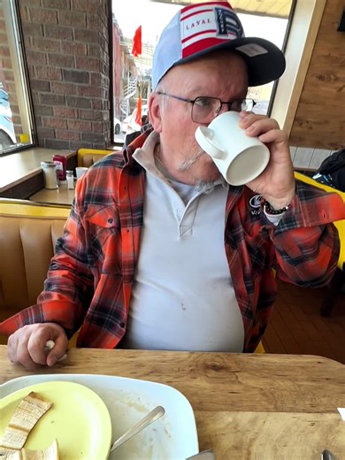 Gunung semeru meletus lagi pada sore hari ini rabu tanggal 19-11-2025 pukul - 16:00 wib#gunungsemerulumajang #gunungsemerumeletus #fyp