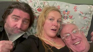 Are we in a throuple or are we in trouble? It’s a dilemma so many seem to be finding themselves in at the moment 😂. With Brian Kennedy and Kathryn Lynch earlier. Oh and Margaritas were the drink of choice. So what could happen? Drunkenness and laughs a plenty, that’s what 😂 And throw in a auld throuple for good measure. | Rory Cowan