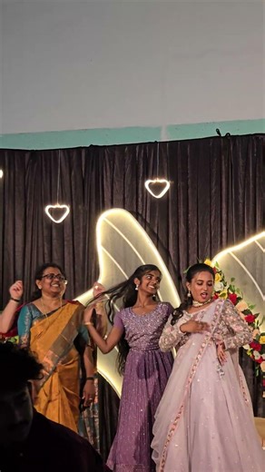 കല്യാണ പെണ്ണിന്റ ഒരു കിടിലം ഡാൻസ് Indian Marriage Dance Performance