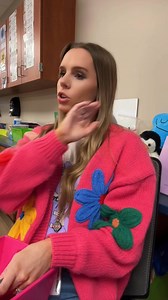 50K views · 1K reactions | I say the sounds, they name the blend! #blends #learningthroughmovement #classroommanagement #classroomculture #teachingideas #teachingisfun #teachingkids #teachingideas #teacherhacks #sor #scienceofreading #homeschool #phonicsforkids #kindergarten #phonicsforkids #kindergartenteacher #learntoread #digraphlesson #tactilelearning #tpt #tptseller #teacherresources | Mrs. Peters Class | Facebook