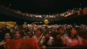 Pour fêter le passage de #Nadau à Paris au Grand Rex, voilà « Aqueras Montanhas », son immense succès. Nadau interprète ici, la plus célèbre et la plus ancienne de toutes les chansons gasconnes, devenue l’hymne de l’Occitanie sous le titre « Se canto ». C’est une très vieille #chanson béarnaise écrite il y a presque 7 siècles par Gaston Phoebus (1331-1391). 👉N’hésitez pas à liker et partager, le groupe mérite notre soutien le plus inconditionnel. | Mike Bresson