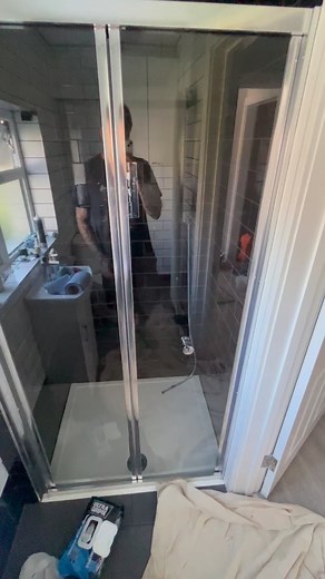 New shower door installation including rip out and fresh silicon applied #bathroom #shower #showerdoors #silicon #builder #tradesman #construction | JM Noble Builders