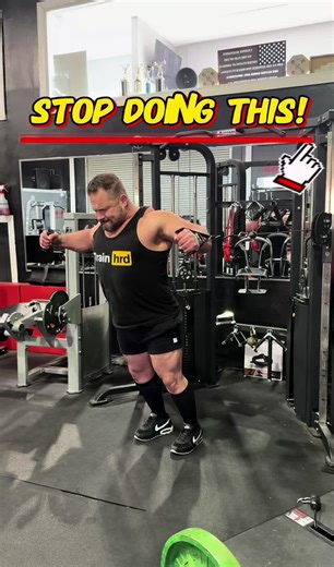 🔥 Your Muscles Are a Reflection of Your Mindset Think about that. The way you train… The way you focus… The way you execute… All show up in your physique. If your mindset is rushed, distracted, and sloppy — your results usually are too. ⸻ 🧠 Intent Changes Everything Moving through exercises fast just to “get through the set” is one of the biggest mistakes I see. If you’re trying to grow muscle, you have to stimulate the muscle. That requires: • Control • Focus • Full range of motion • Stretch 