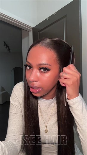 Transform Your Look with the Wear Go® Wig