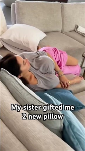 Best Christmas Gift 🎁 ever at family reunion #Christmas #family #sister #siblings #happy #gift