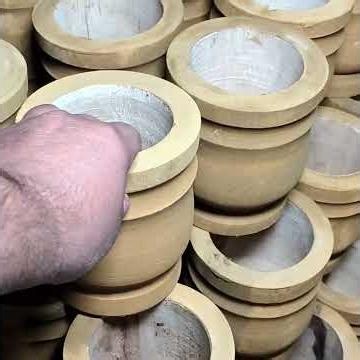 Making a Wooden Mortar from a Raw Log (Primitive Technique)
