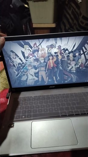 How to open a laptop