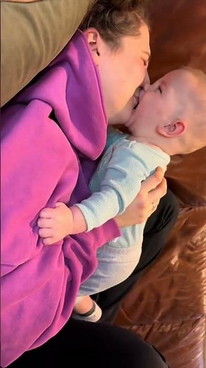 This Baby’s First Kiss to Mom Will Melt Your Heart 💗 babies view 🐣 #babiesview