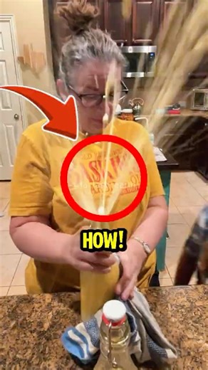 why soda explodes when you shake it? 🥤💥 #shortsvideo #trending #facts #trivia #didyouknow