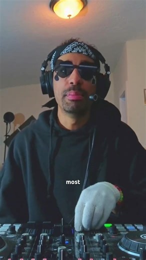 Energetic fragmentation #sadboipartytime #jonathancrawford