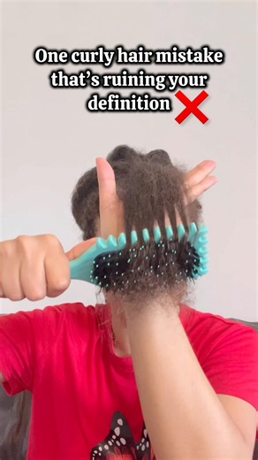 This Is EXACTLY Why My Curls Are Frizzy 👀 | This Is Why People With Curly Hair Don’t Brush Dry 😂