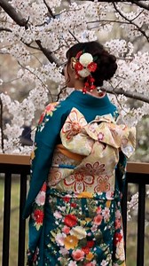 People in Tokyo are enjoying the cherry blossom season free of COVID restrictions — just without the traditional picnic under the trees 🌸 | DW News