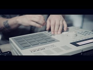 Classic Mpc 2000 making 90's Hip Hop Beat from Jazz Records