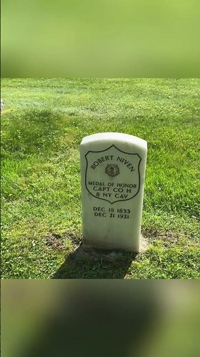 **Civil War Hero’s Grave 2 Years Later 😳**