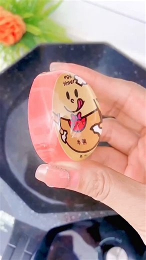 Best Home Gadgets on Instagram: "🥚 A clever timer that changes colour to show when your eggs are soft, medium, or hard! No guessing — just perfect eggs every time. ✔️ Heat-activated colour change ✔️ Easy to read ✔️ Works for any pot How do you like your eggs? 🛒 Link in Bio 👍🏻 #eggtimer #kitchenhelper #cookingtools #besthomegadgets #kimigadgets"