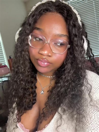 daintylittlesecrets (@daintylittlesecrets)’s videos with prom dress - mxmtoon